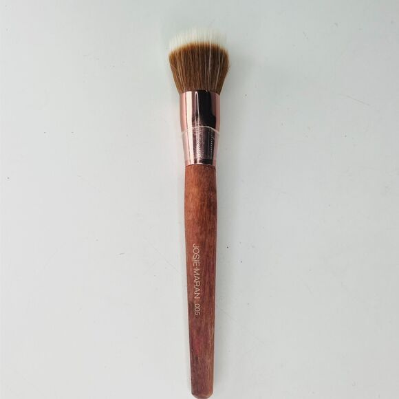 Josie Maran Foundation 005 Liquid MaleUp Brush Wood Gold New - Picture 1 of 4
